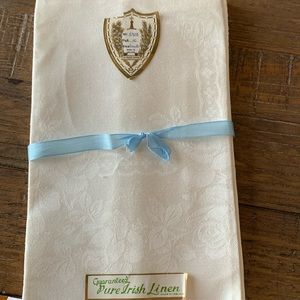 Irish Linen vintage napkins NWT